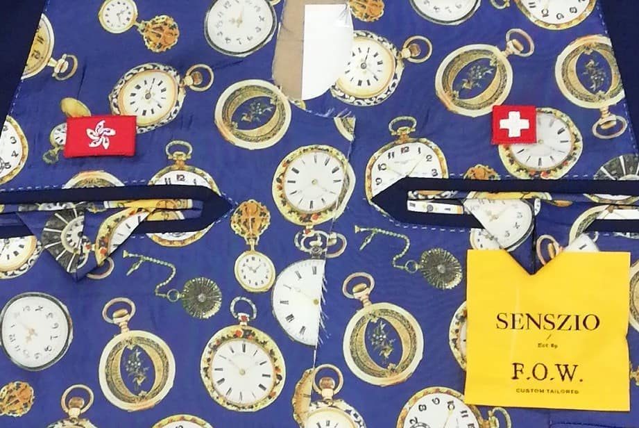 Senszio custom suit watch lining with the flags of Switzerland and Hong Kong